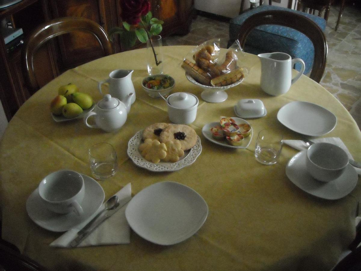 B&B Casa Piras Iun3880 Barumini Bagian luar foto