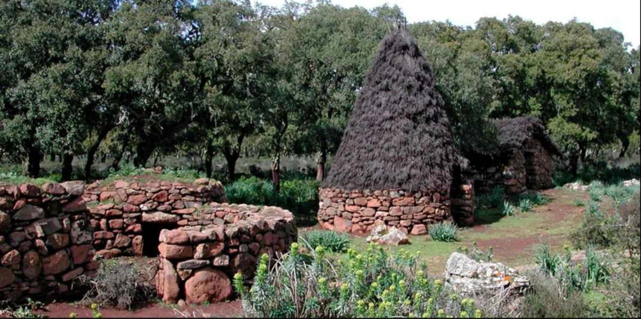 B&B Casa Piras Iun3880 Barumini Bagian luar foto