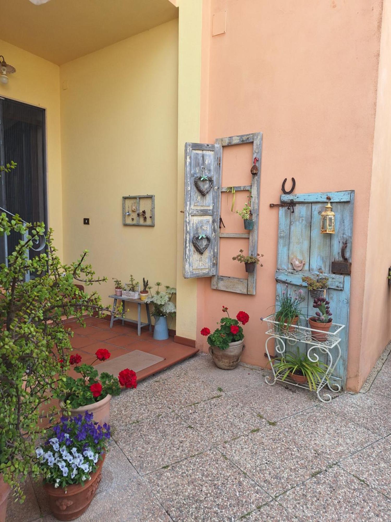 B&B Casa Piras Iun3880 Barumini Bagian luar foto